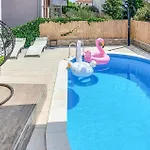 Stunning Apartment In Brodarica