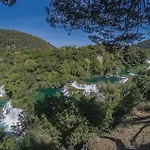 شقة Stunning Apartment In Brodarica *