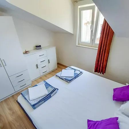 Stunning Apartment In Brodarica Brodarica (Sibenik-Knin)