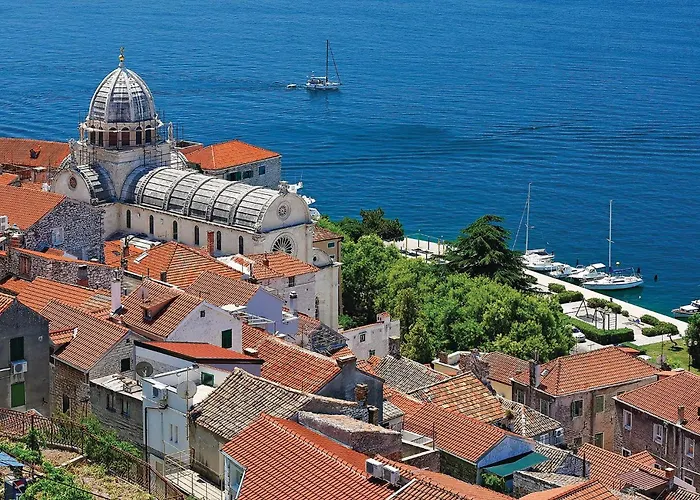 Stunning Apartment In Brodarica Apartment